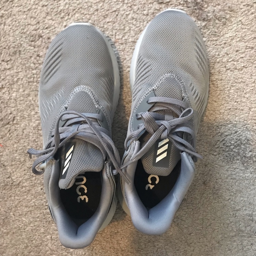 Adidas sneakers size 6.5 Grey